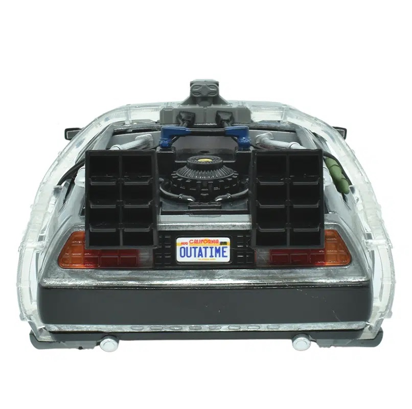 DELOREAN TIME MACHINE 1 CON LUZ VOLVER AL FUTURO BACK TO THE FUTURE JADA TOYS ESCALA 1:24