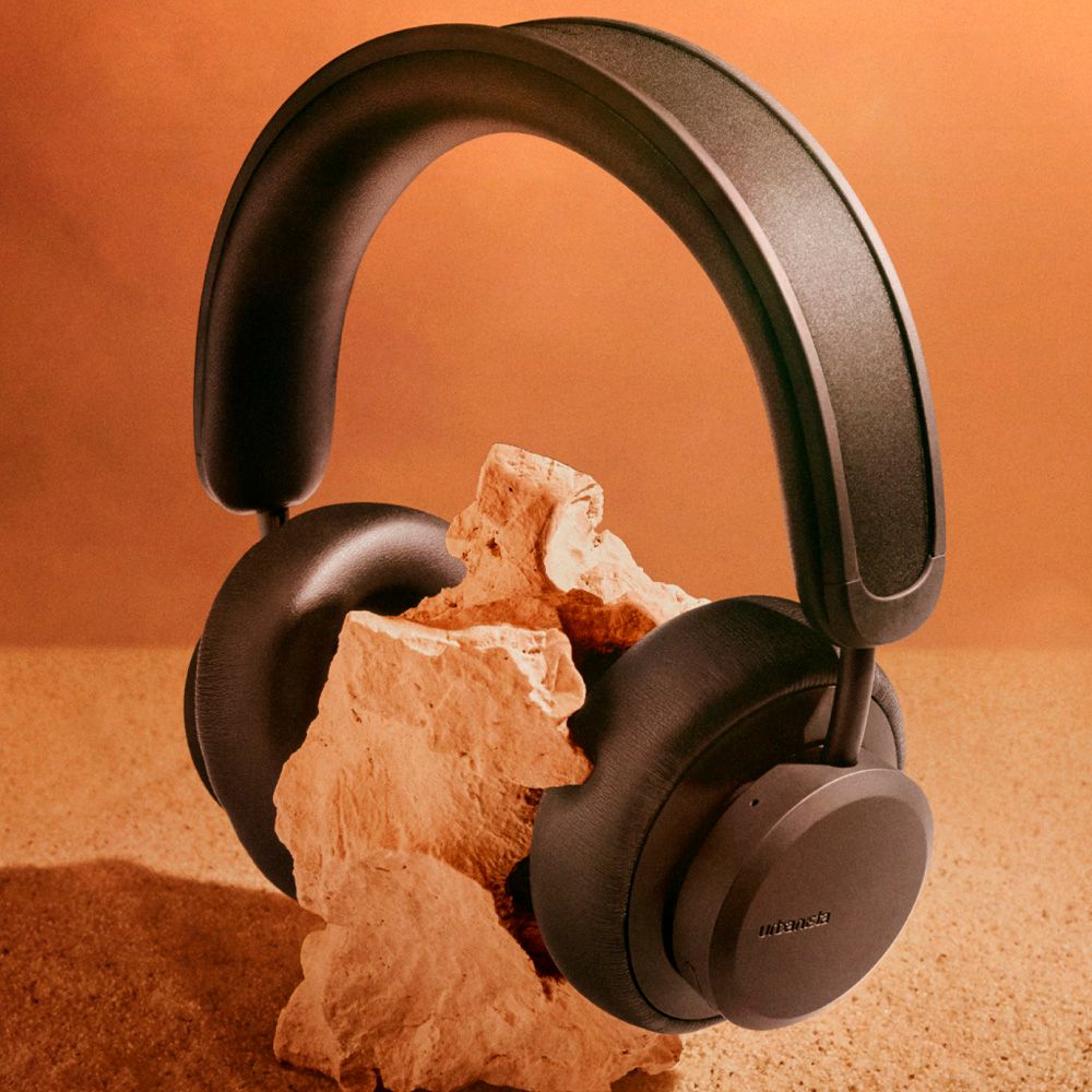 Audífonos Over Ear Inalámbricos ANC Con Panel Solar Los Ángeles Urbanista Color Negro