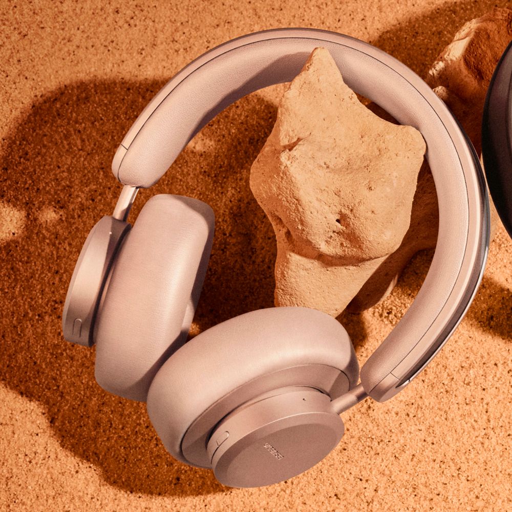 Audífonos Over Ear Inalámbricos ANC Con Panel Solar Los Ángeles Urbanista Color Rosa Gold 