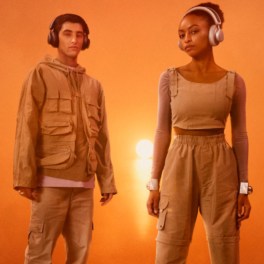 Audífonos Over Ear Inalámbricos ANC Con Panel Solar Los Ángeles Urbanista Color Rosa Gold 