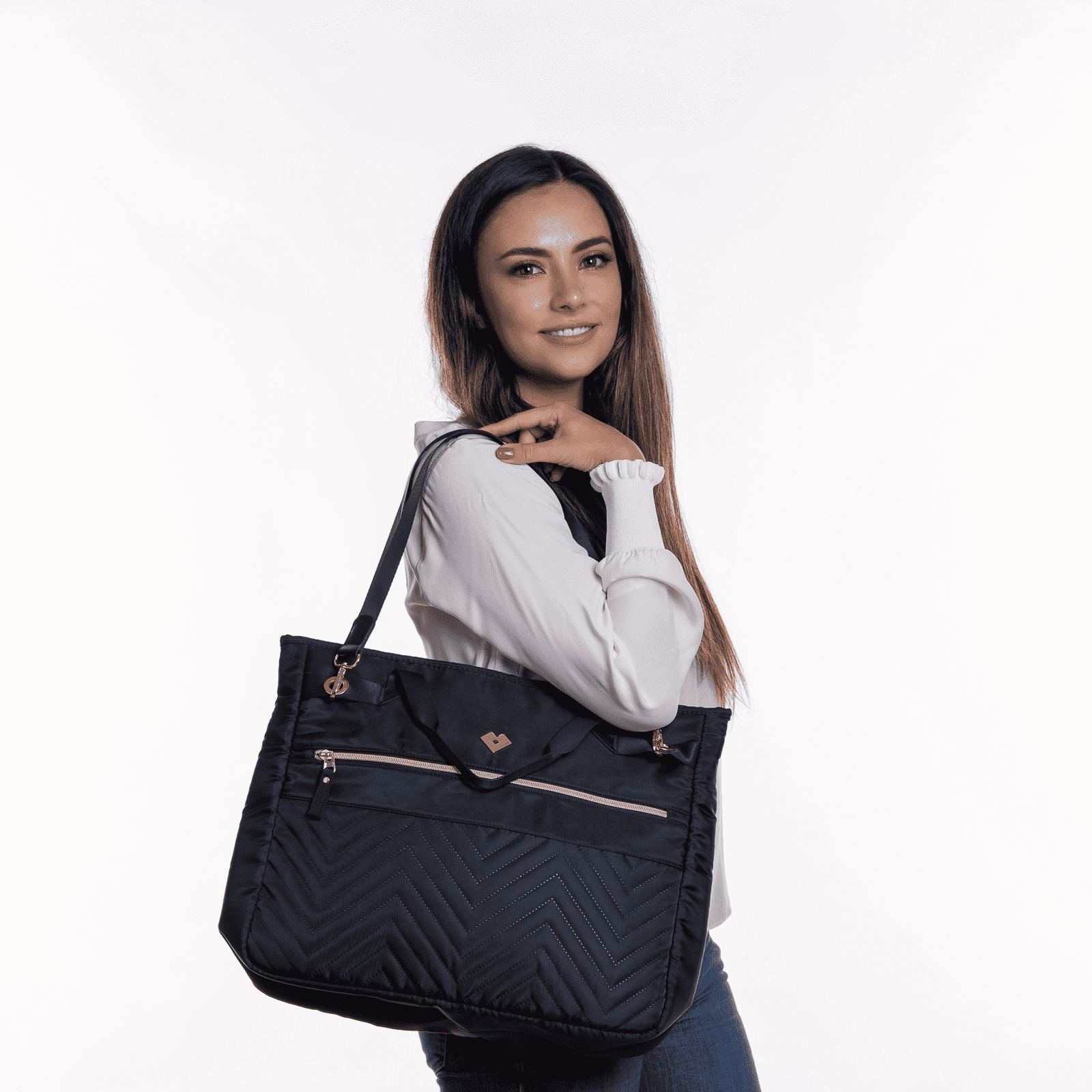 LuckyLy Bolsa para Laptop Mujer hasta 15.6 Pulgadas, Moderna con Múltiples Compartimentos, Modelo Lacy, Negro