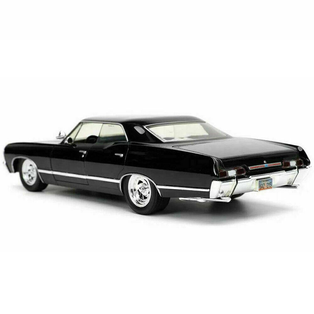 1967 Chevy Impala con Figura de Dean Supernatural Jada Toys Escala 1:24