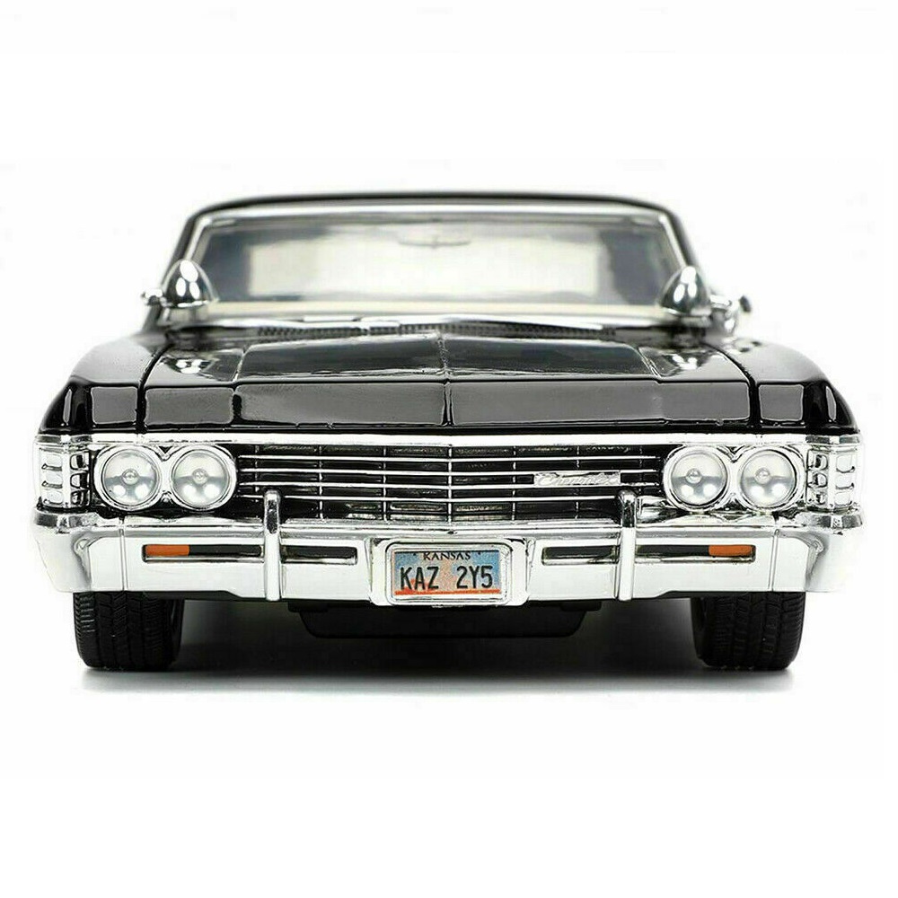 1967 Chevy Impala con Figura de Dean Supernatural Jada Toys Escala 1:24