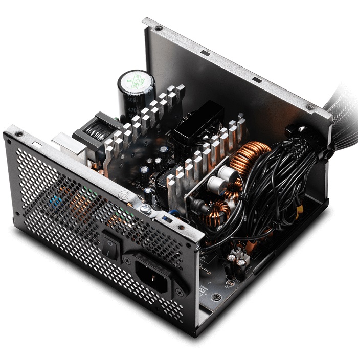 Fuente De Poder XPG PYLON 550W 80 Plus Bronze PYLON550B-BKCUS