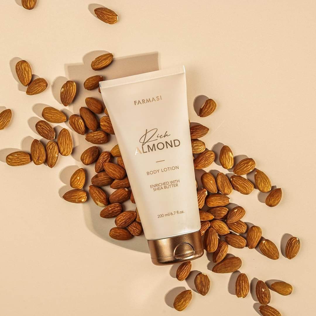 Loción Crema Rich Almond by Farmasi Almendras Nutrición Suavidad .