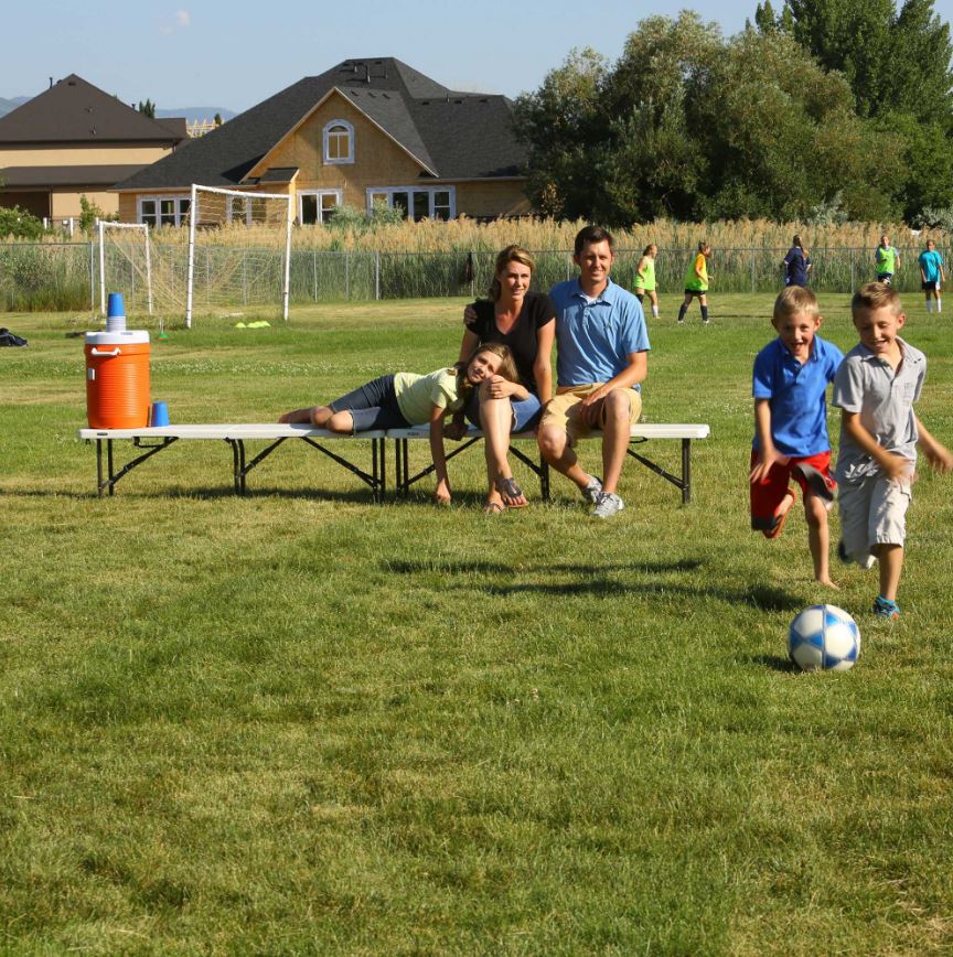 Banca Rectangular Plegable por la mitad de 1.52m Lifetime