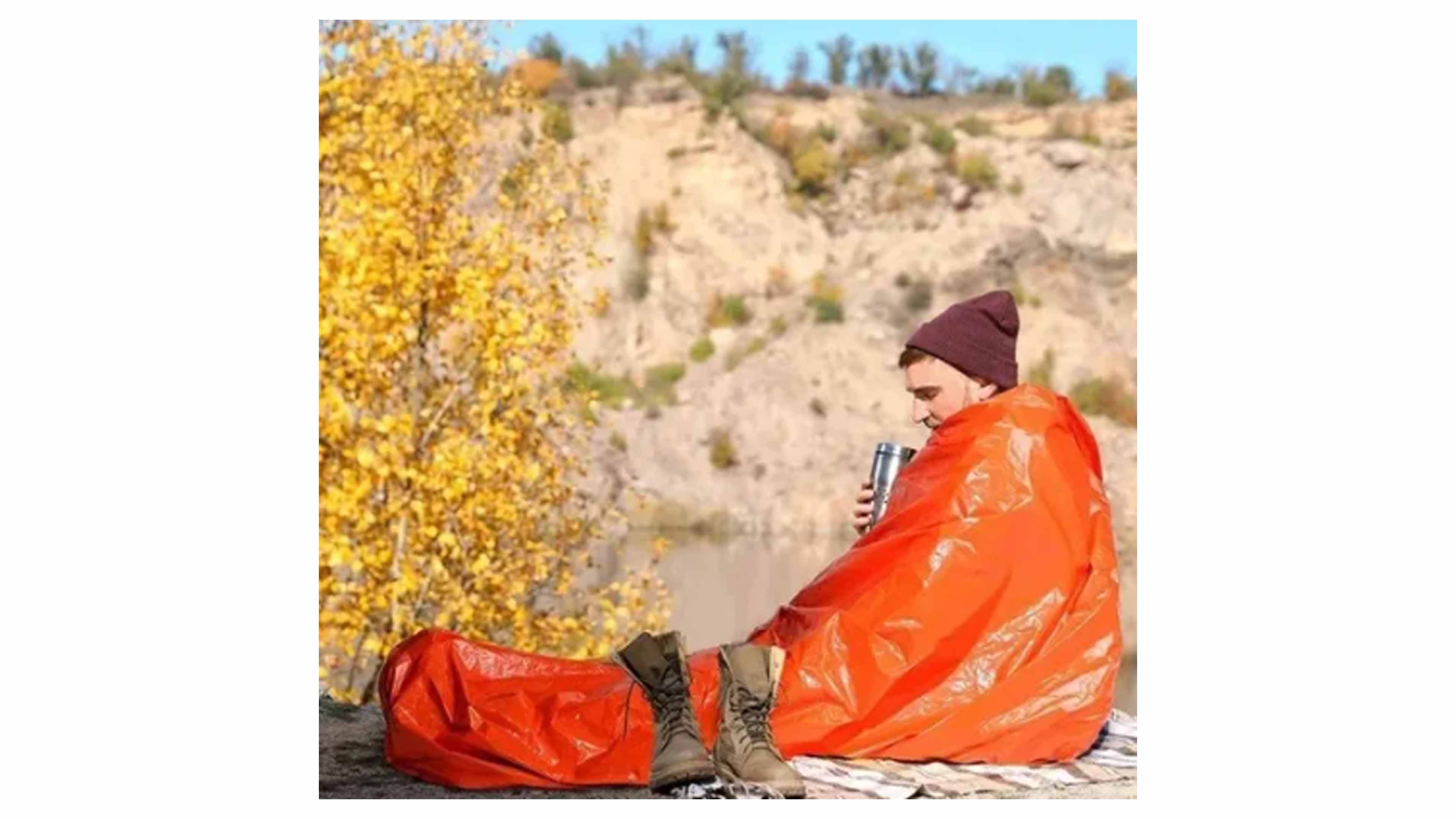  Bolsa O Manta Termica De Sobrevivencia Impermeable Dormir Sleeping Bag con Silvato Manta color Naranja