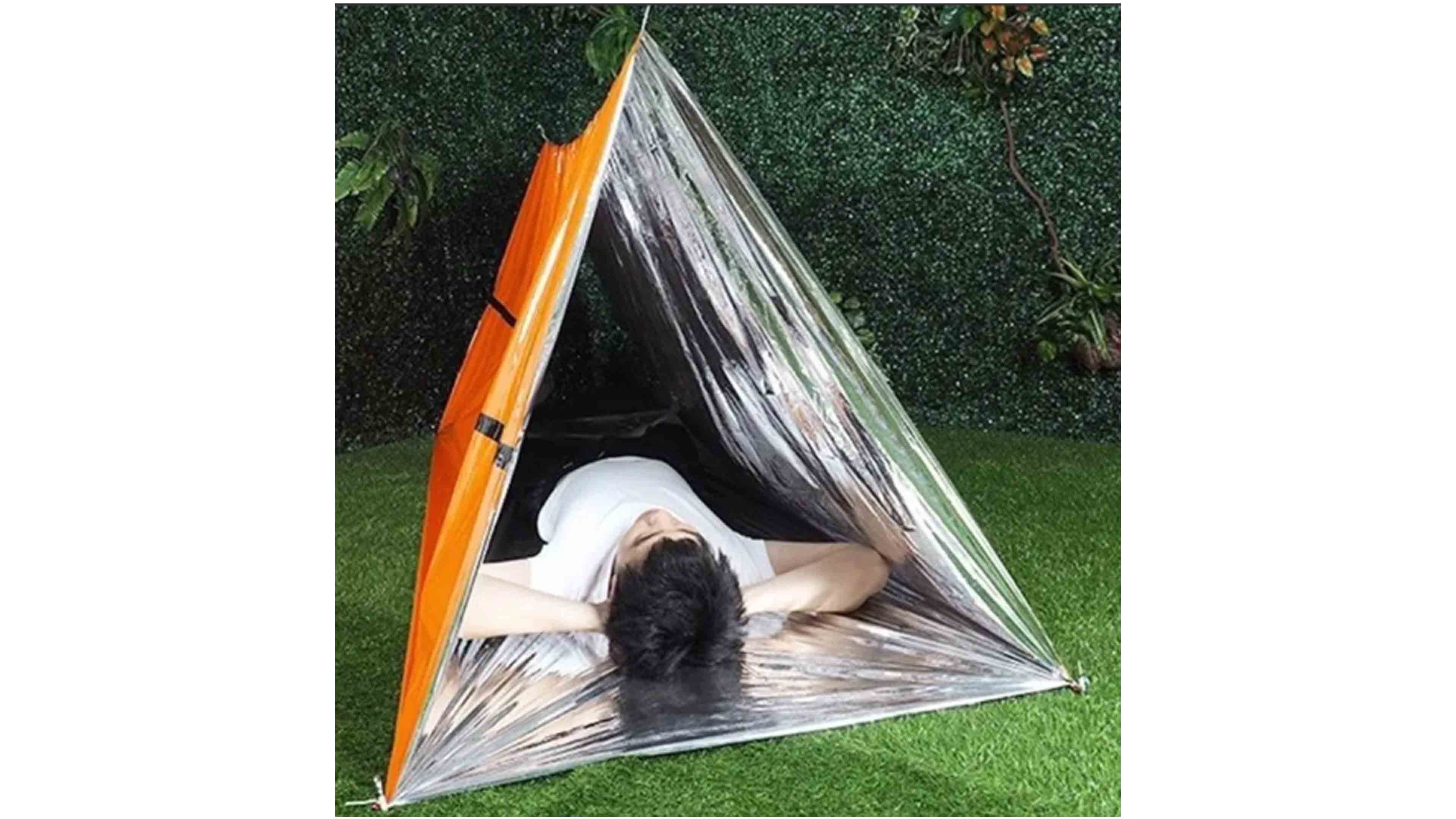  Bolsa O Manta Termica De Sobrevivencia Impermeable Dormir Sleeping Bag con Silvato Manta color Naranja