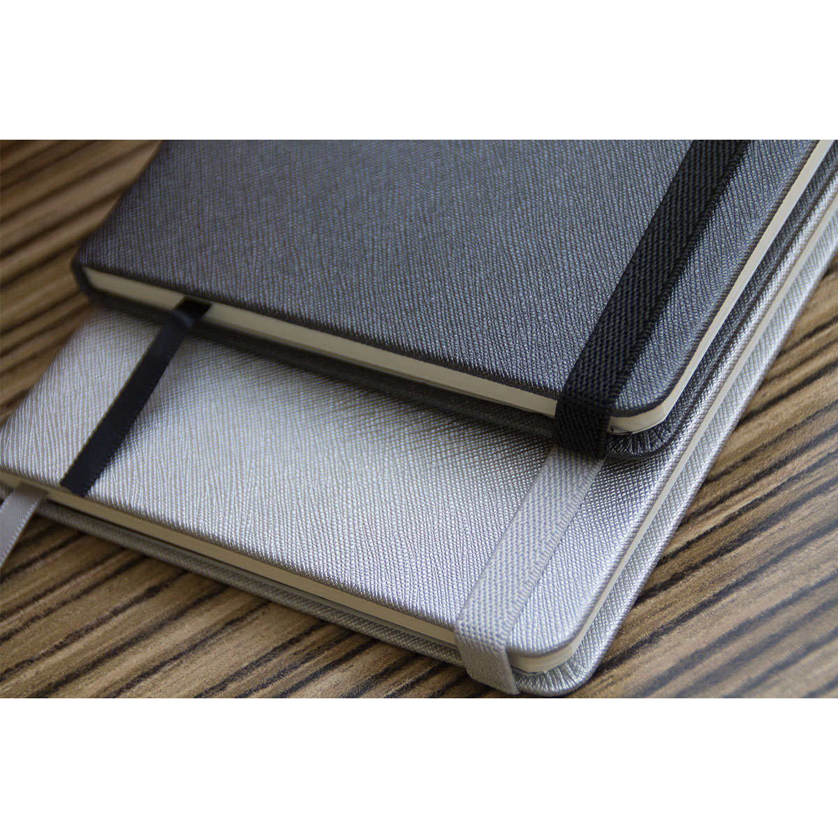 Libreta Tipo Moleskine Acabado Metálico 