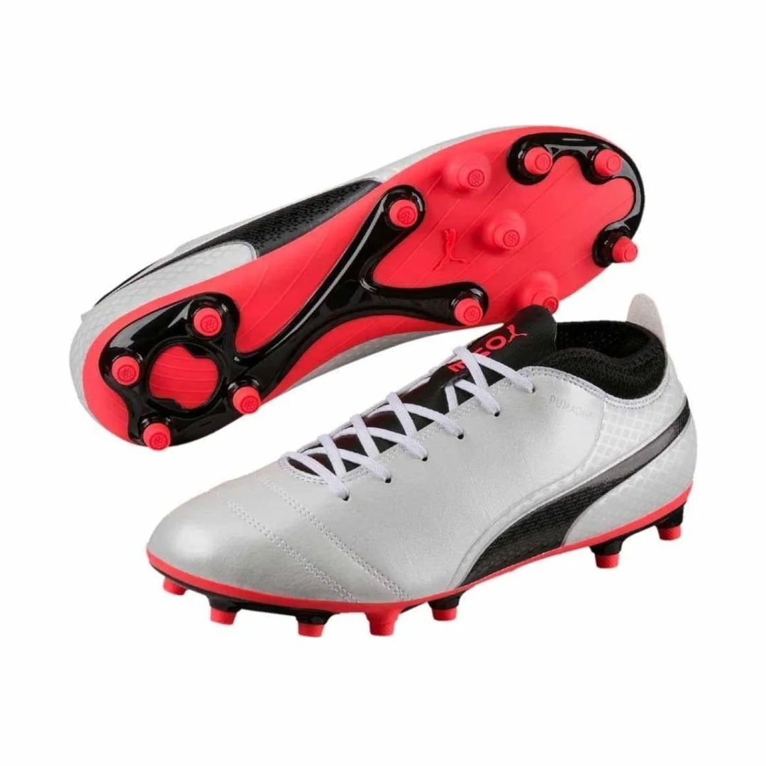 Puma ONE 17.4 Plata Taquete de Futbol Infantil 10424401