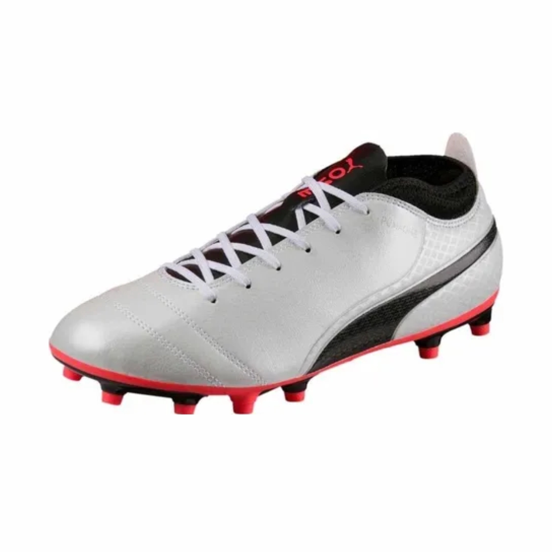 Puma ONE 17.4 Plata Taquete de Futbol Infantil 10424401