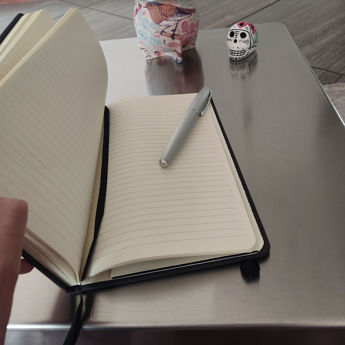 Libreta Negra G-Four Trend Sustentable 