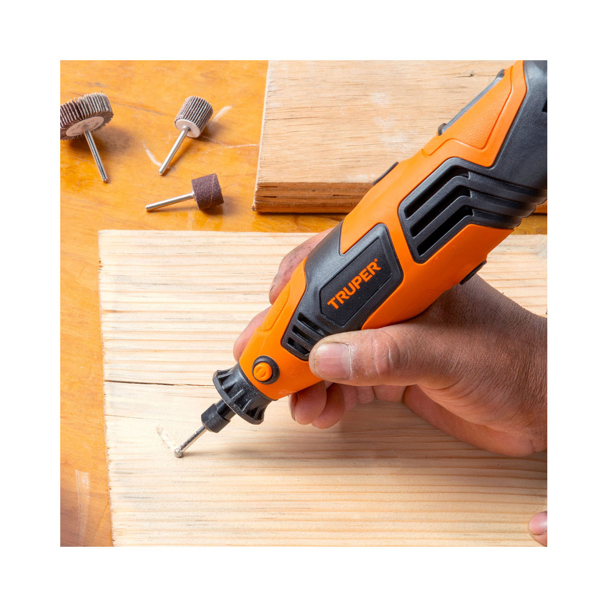 Mototool Profesional con Juego de Accesorios MOTO-A2 Truper