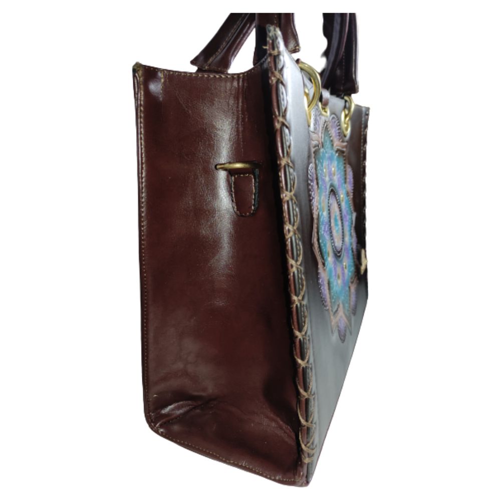 Bolsa Cuadrada para Mujer De Piel Hecha Mano Artesanal Mándala Color Café