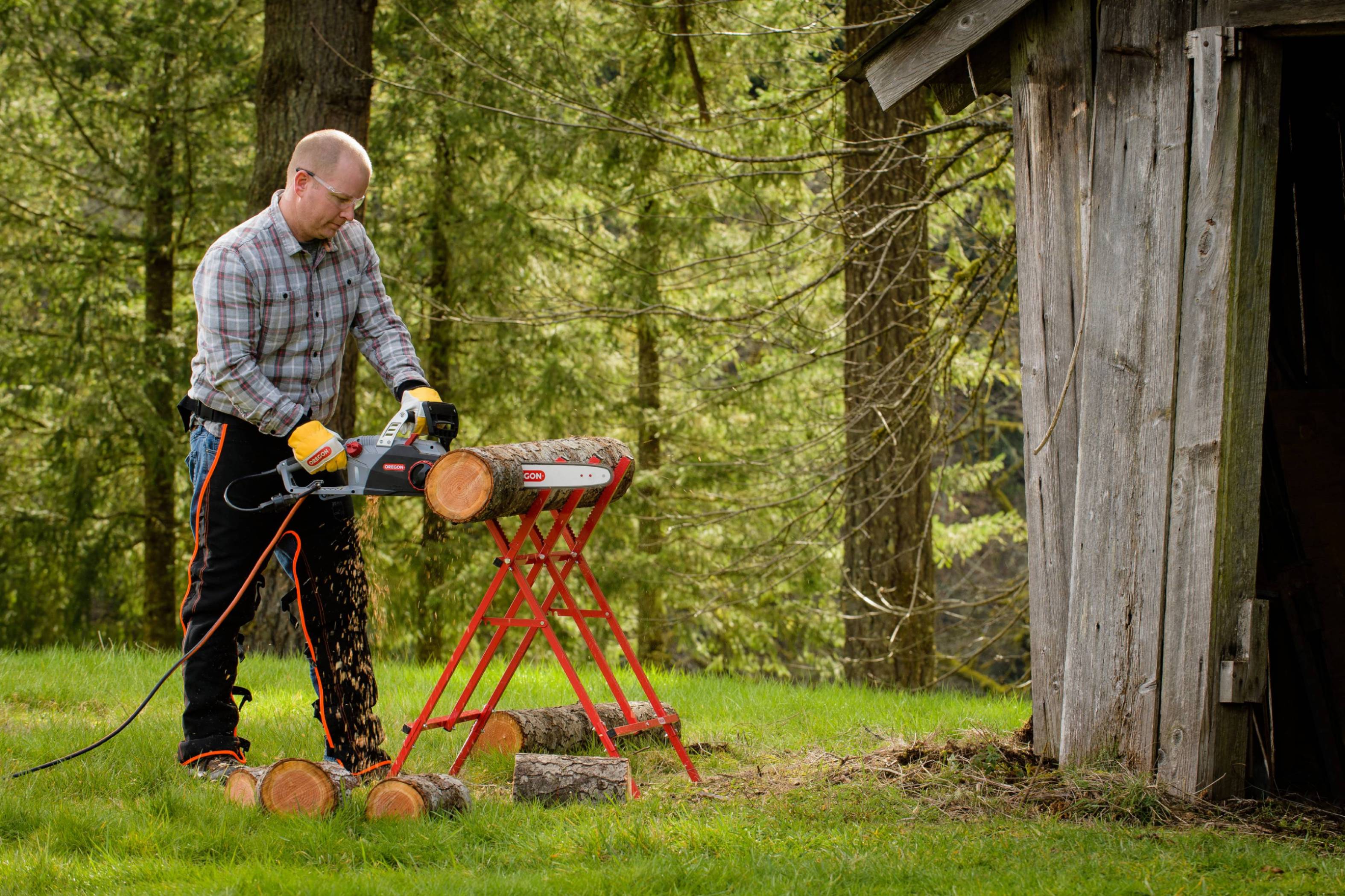 Motosierra Eléctrica Oregón Autoafilable Con Barra De 18" Americana
