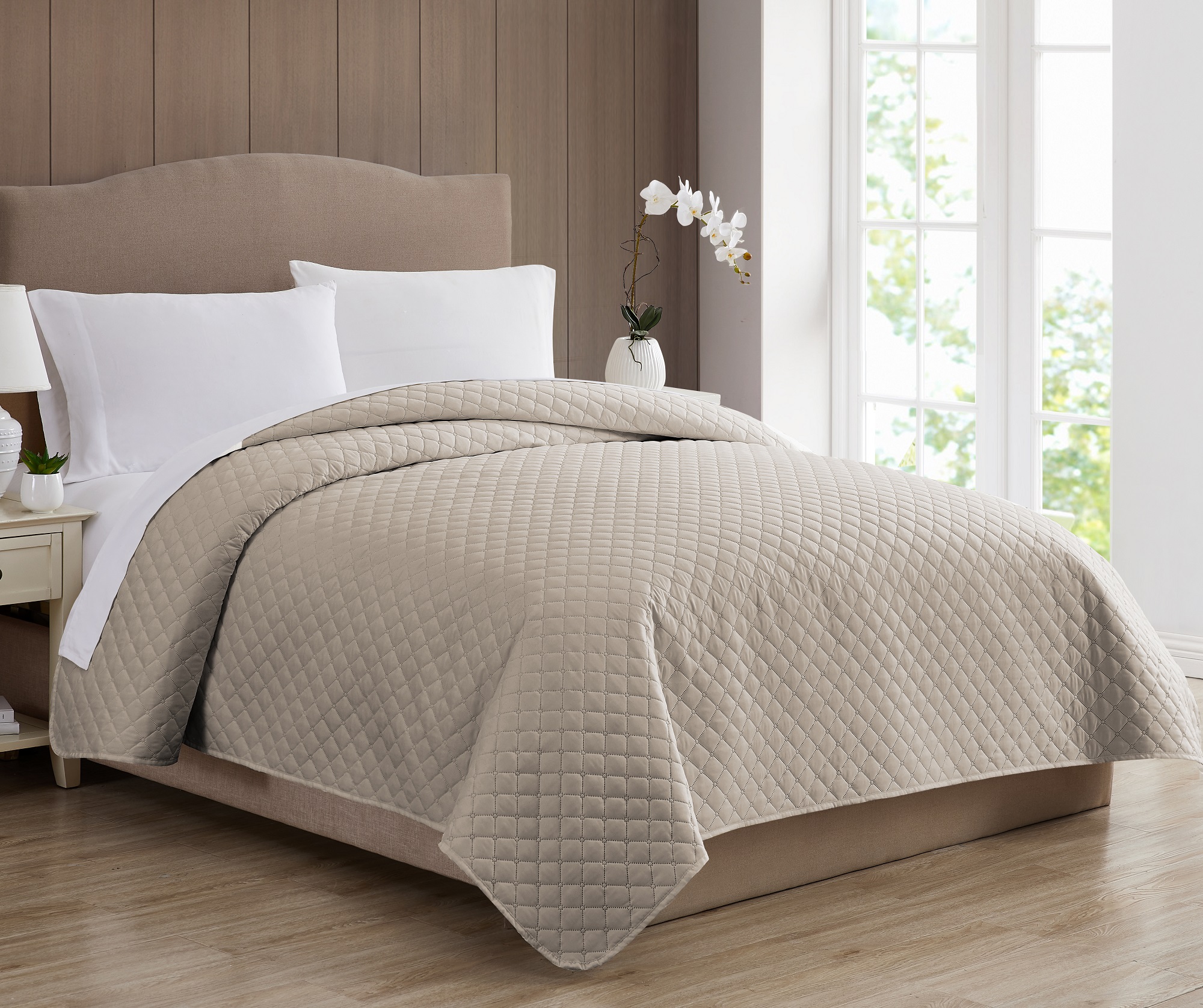 Colcha Ligera Suave Queen Color Marrón Claro - Allure