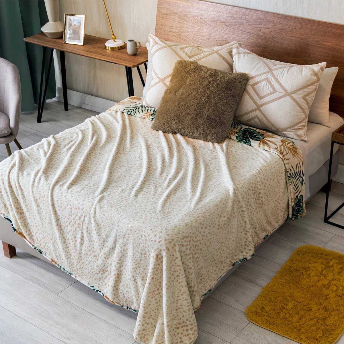 Colcha King Size Ligera | Estampado Tropical | Textura tipo cobertor