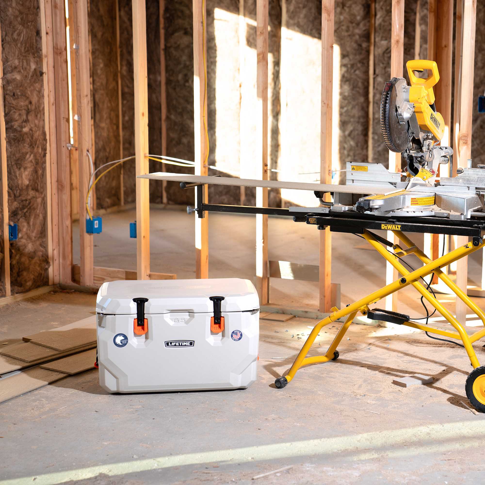 Hielera De Alto Rendimiento De 65q Lifetime