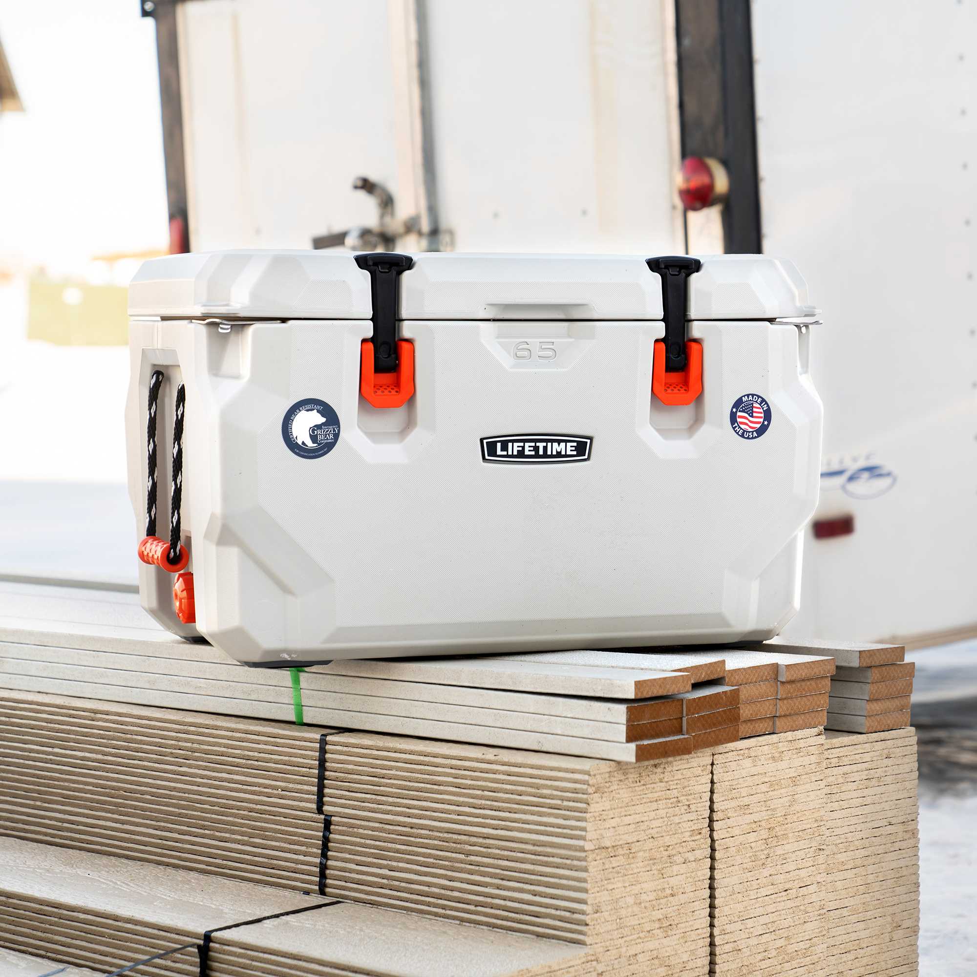 Hielera De Alto Rendimiento De 65q Lifetime