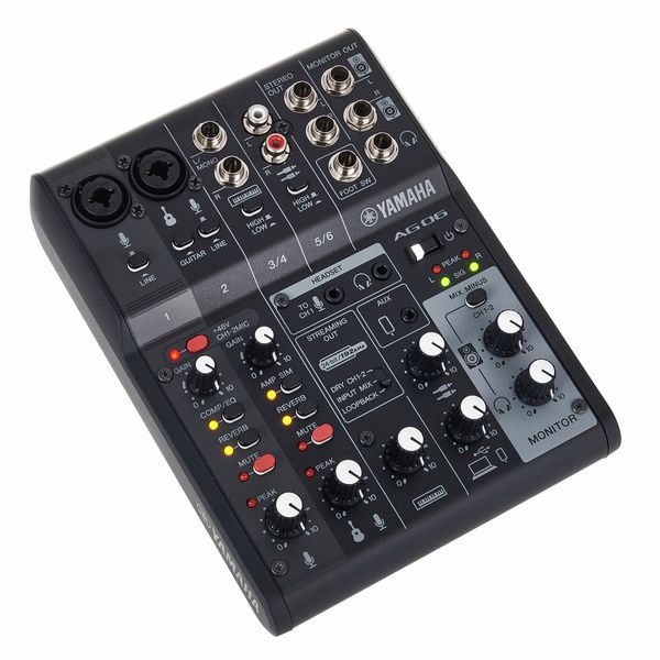 Mezcladora Análoga 6 Canales para Live Stream Yamaha AG06MK2 - Negro