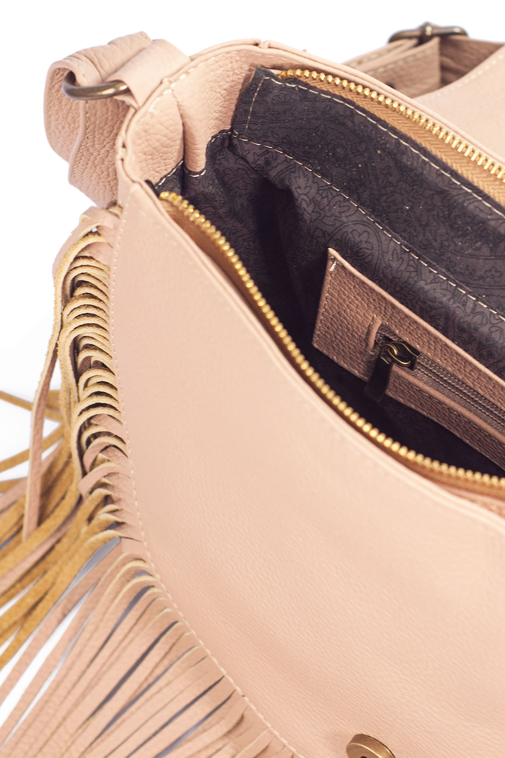 Bolso s tipo Crossbody  A ÁNGELOZANO dePiel Vacuna con detalles tejidos a mano, pedrería y flecos.