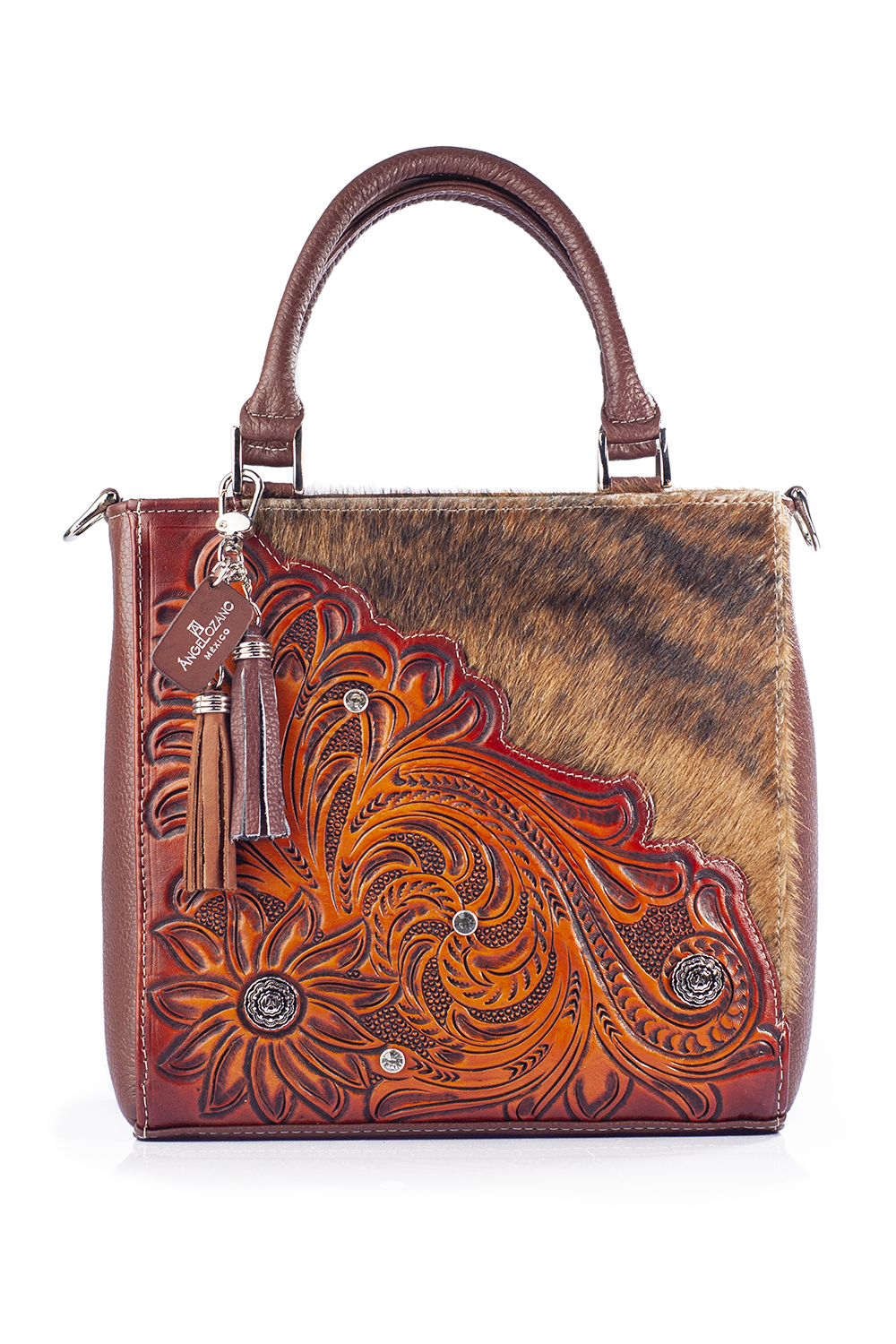 Bolso tipo Satchel  A ÁNGELOZANO de Piel Vacuna con detalles cincelados a mano y piel de vaca con pelo, Modelo Pilar