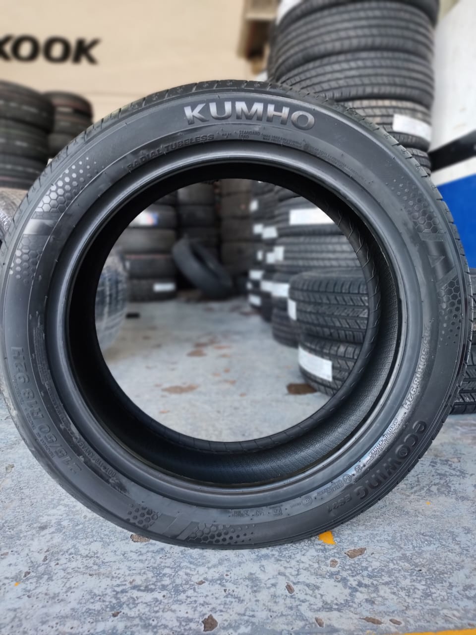 LLANTA 205/55R16 KUMHO ES31 91V