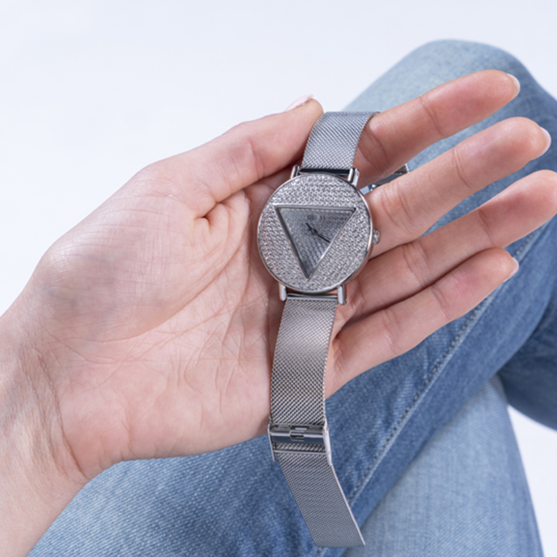 Reloj Guess ICONIC para Dama Plata