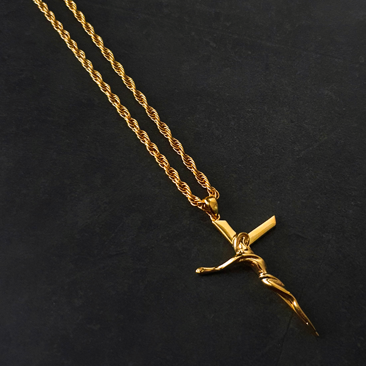 Cadena y cristo hombre de plata .925 con chapa de oro 14k. Incluye certificado y caja de regalo de la joyería