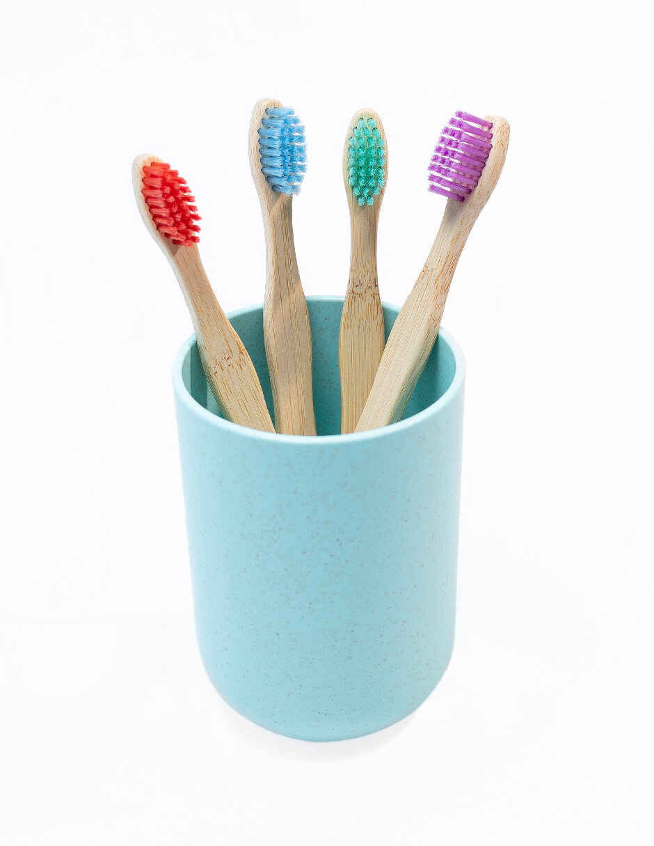 Kit 4 Cepillos de Dientes Para Niños Ecowood de Bambu Biodegradable con Cerdas Suaves