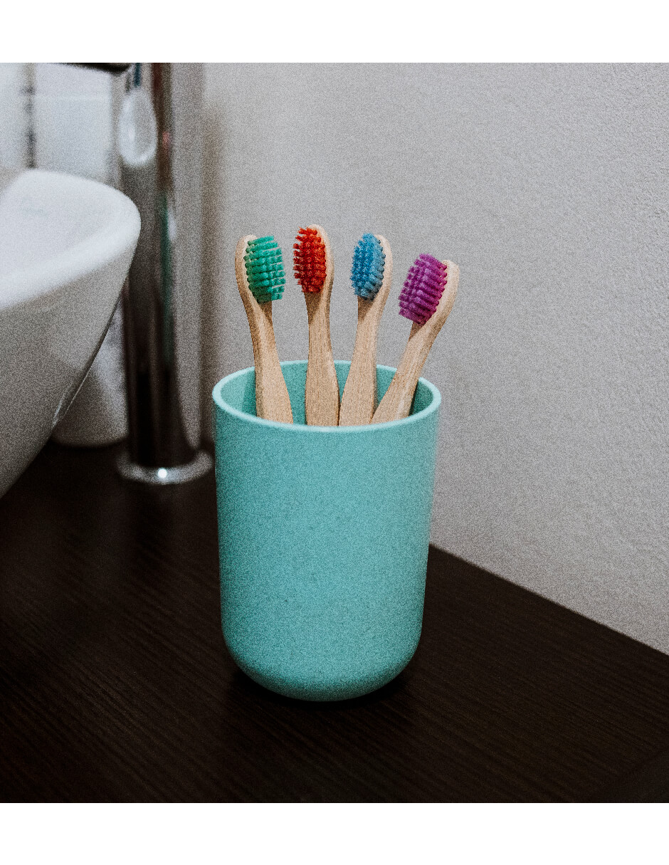 Kit 4 Cepillos de Dientes Para Niños Ecowood de Bambu Biodegradable con Cerdas Suaves