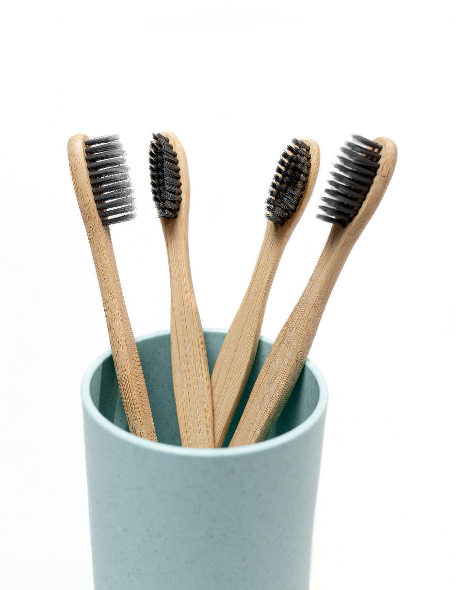 Kit 4 Cepillos de Dientes Ecowood de Bambu Biodegradable con Cerdas Carbon Activado
