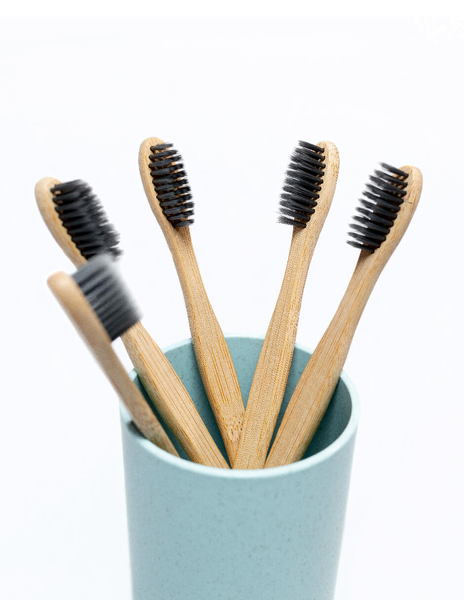 Kit 5 Cepillos de Dientes Ecowood de Bambu Biodegradable con Cerdas Carbón Activado