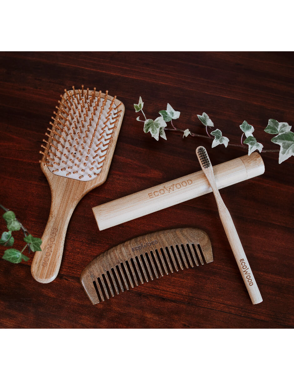 Kit de cuidado personal de bambú: cepillo para cabello, cepillo de dientes con estuche y peine de sándalo