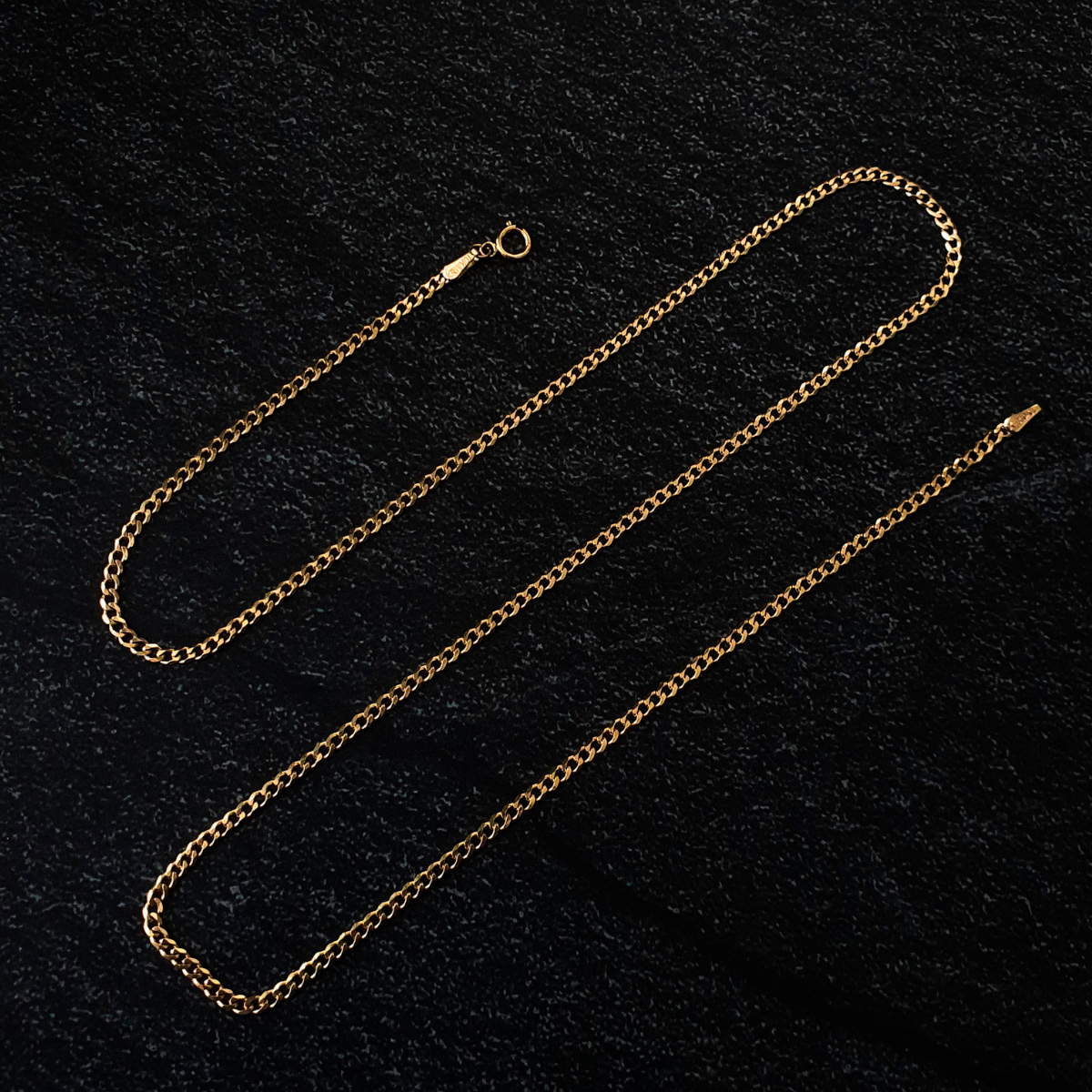 Cadena de oro 10k Barbada cubana de 55 cm de largo y 2 mm de grosor, incluye certificado y caja de regalo