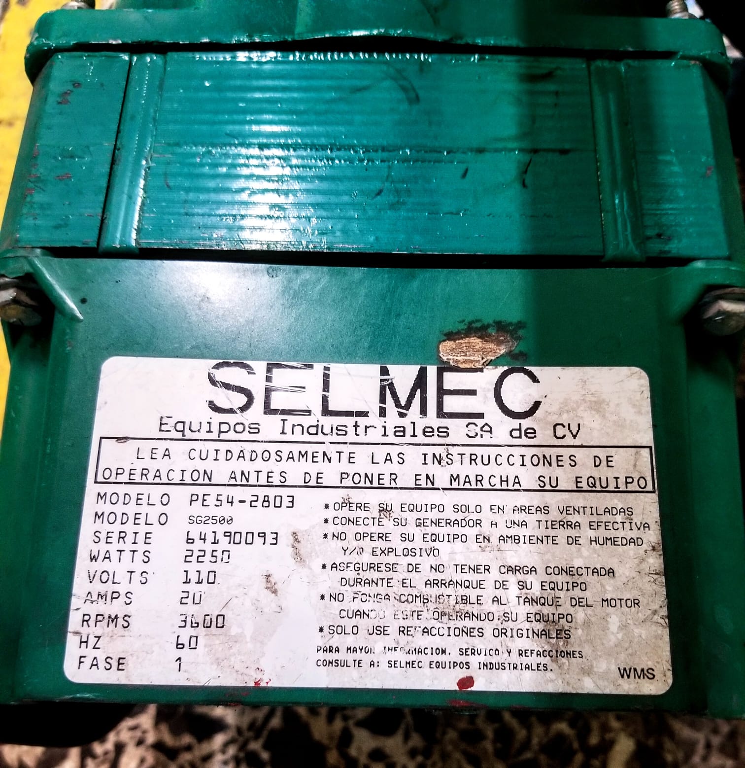 Generador portátil 5HP. Briggs & Stratton, SG2500, 2250 W, 110 V. (Reacondicionado) 