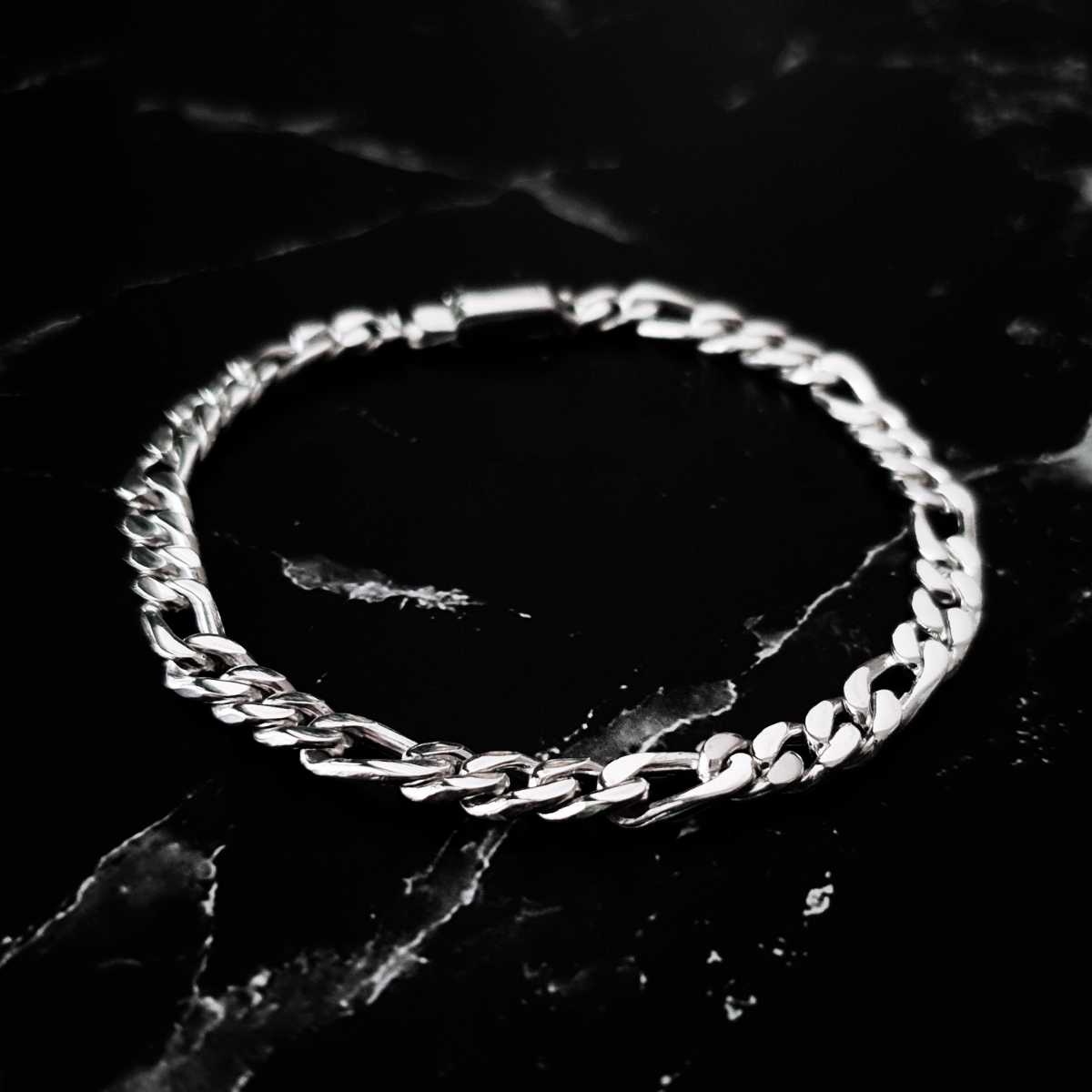 Esclava de plata .925 para Hombre hecha a mano, diseño Figaro. Incluye certificado y caja de regalo