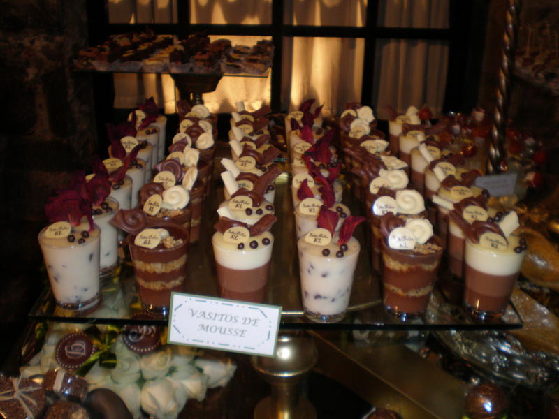 Mini Vasitos ideal para todo tipo de postres-Con apariencia cristalería. 