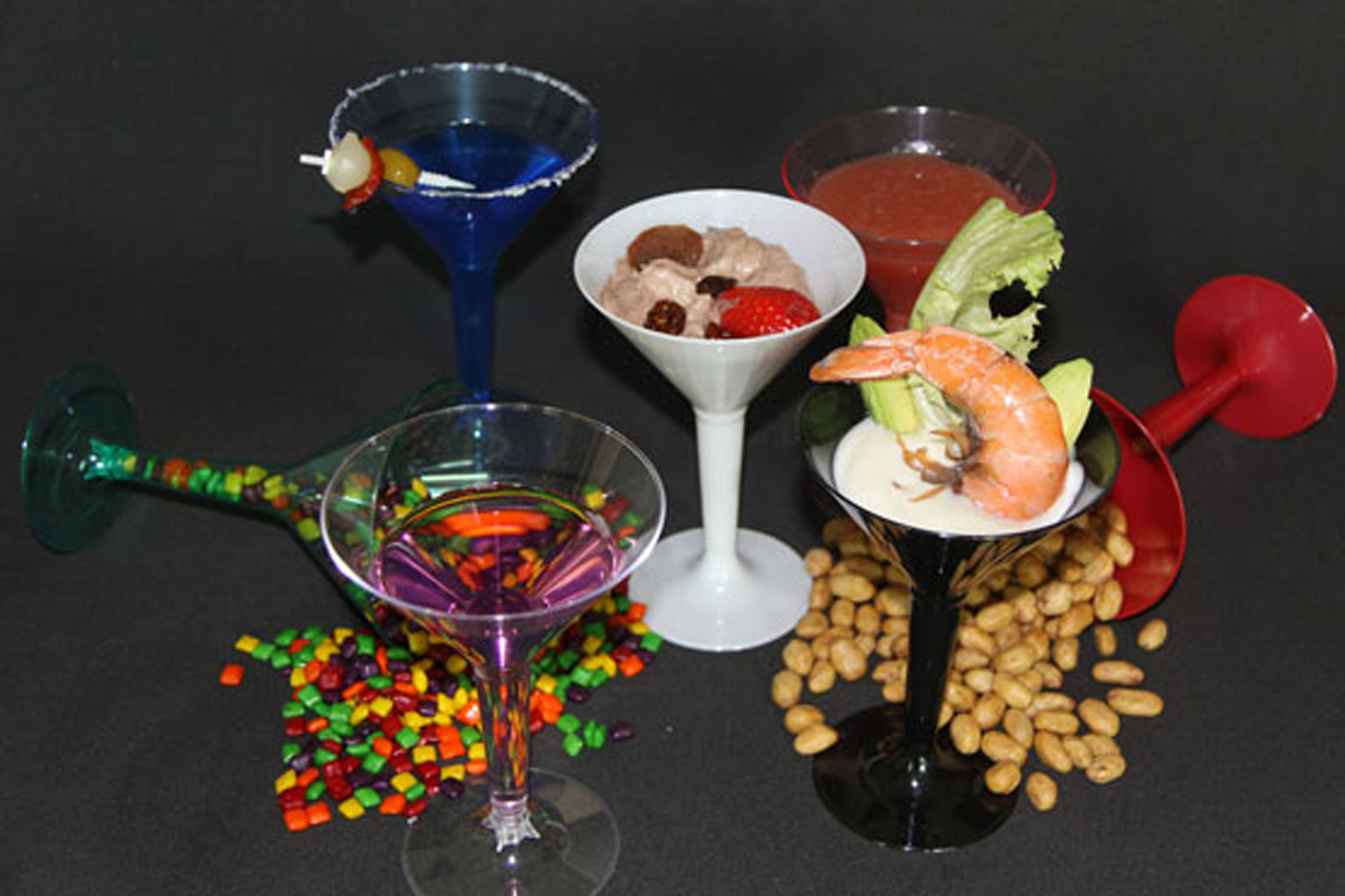 Copitas estilo Martini con apariencia cristalería, Ideal para todo tipo de eventos 