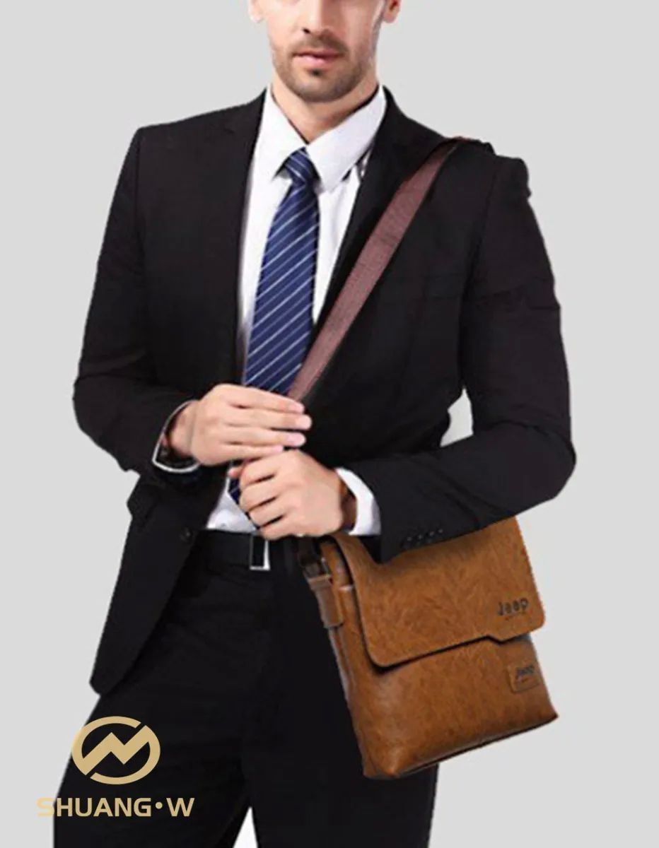 Tres Piezas de Bolsa Para Hombre Jeep Marron Claro