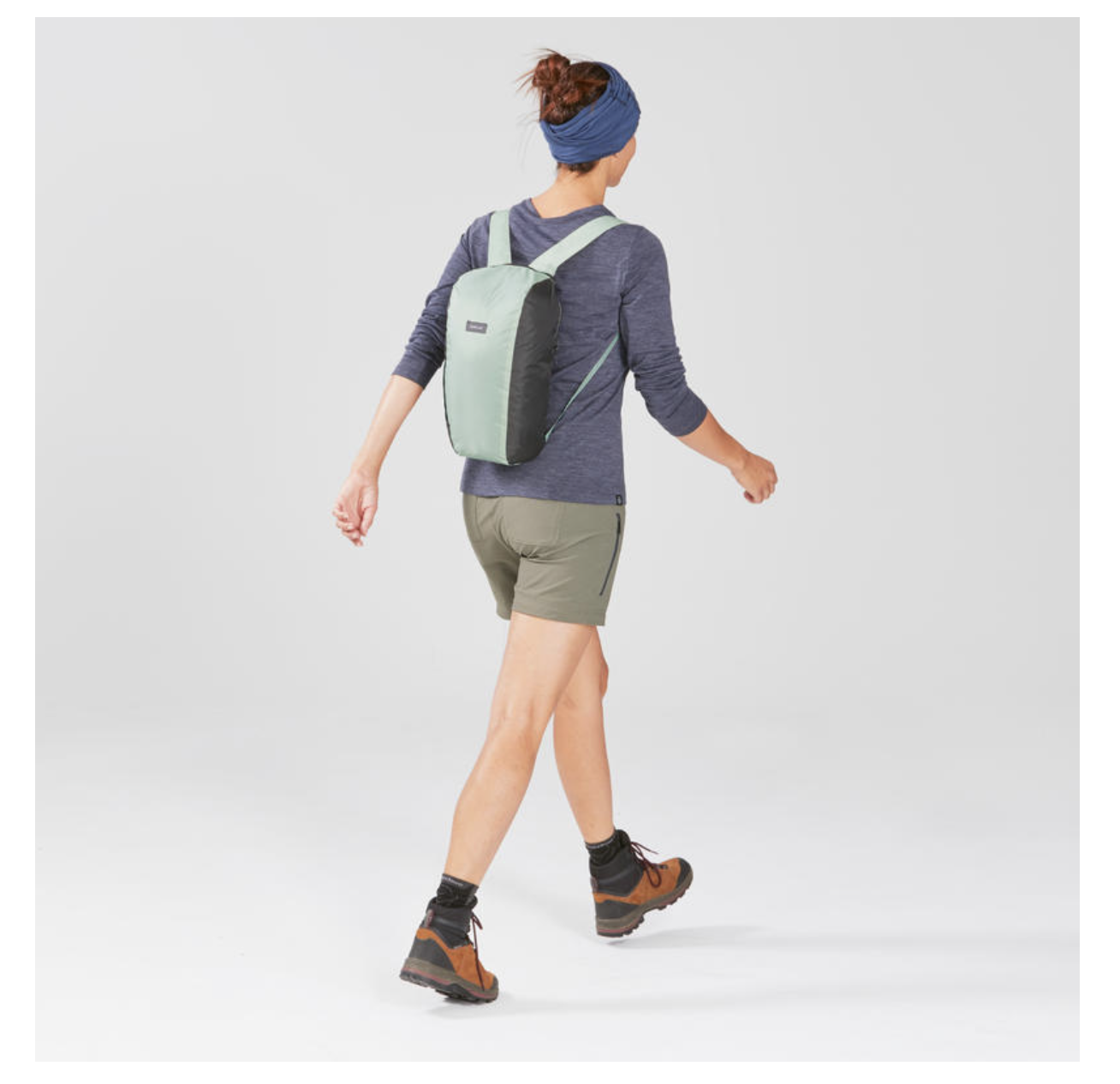 Mochila compacta 10 litros trekking viaje travel 100 Forclaz