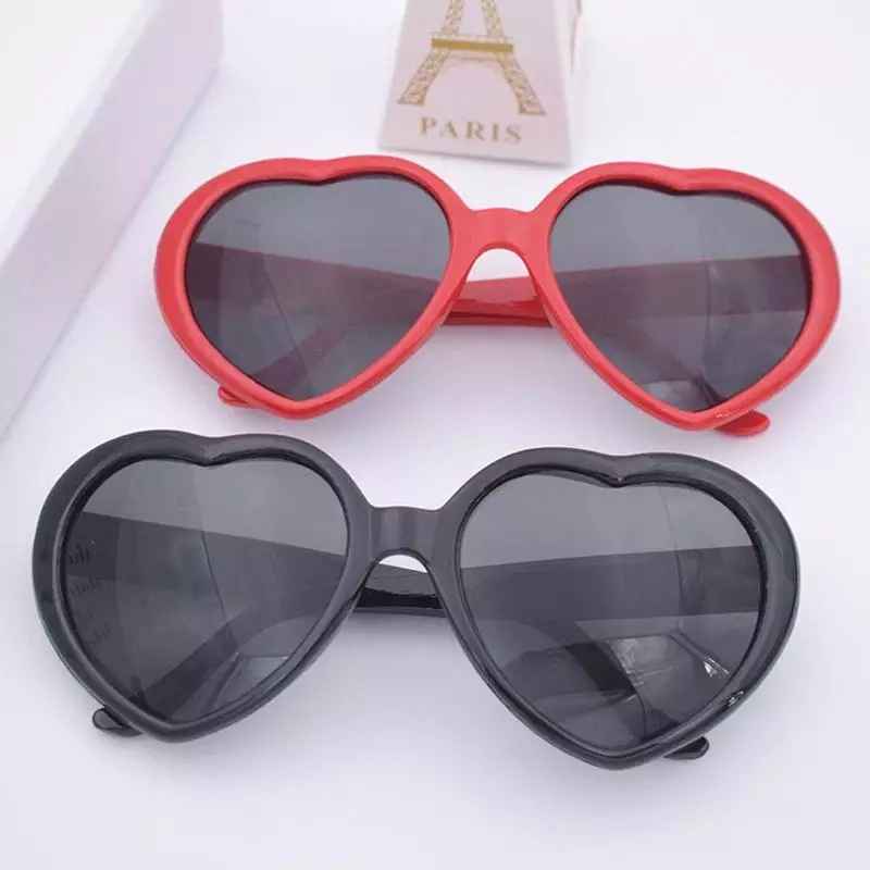 Lentes de corazón con marco rojo vintage moda Unisex gafas corazón de sol