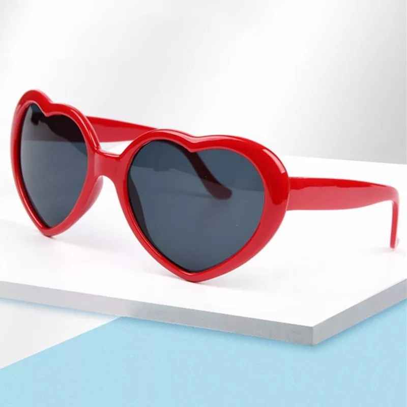 Lentes de corazón con marco rojo vintage moda Unisex gafas corazón de sol