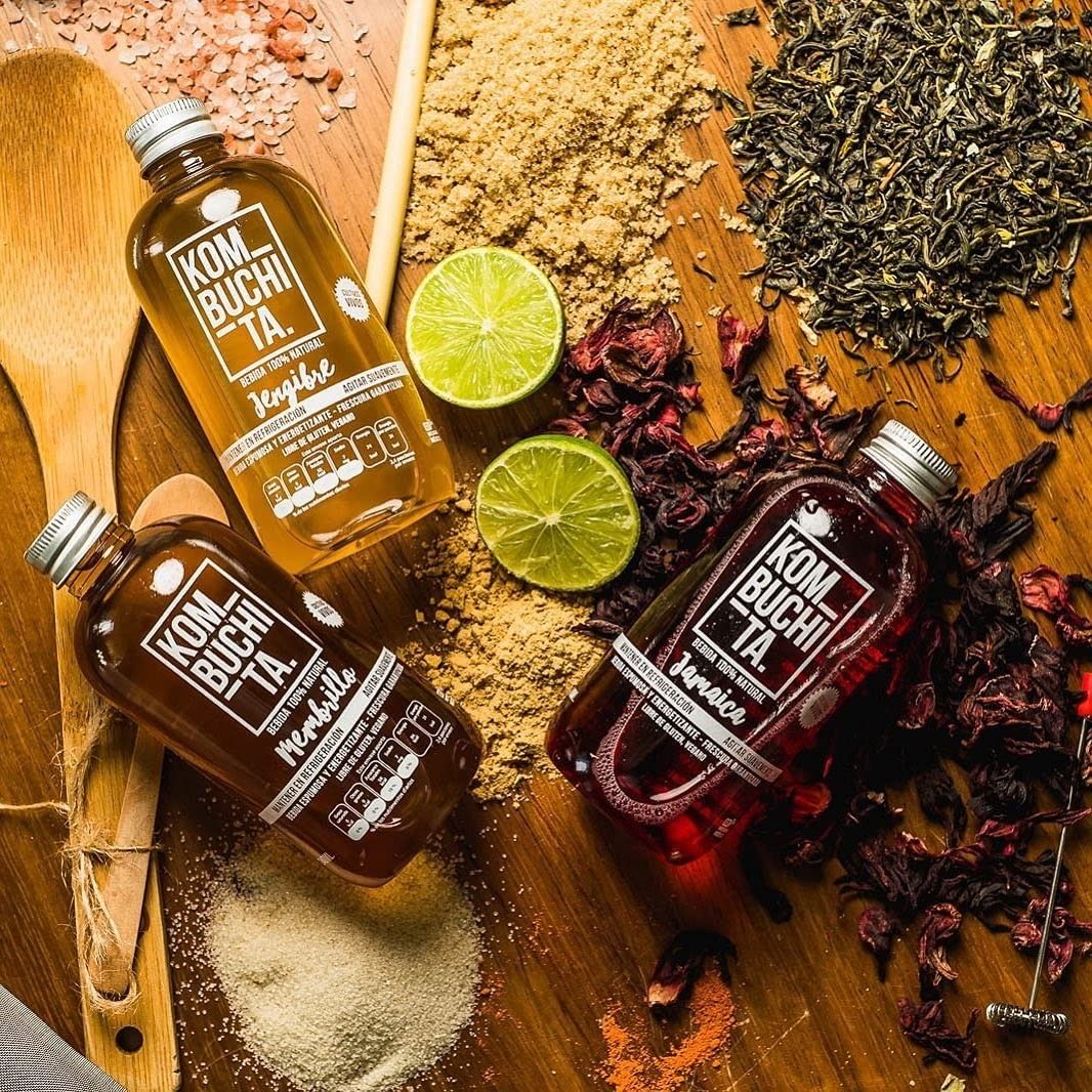 KOMBUCHITA 12 pack de Kombucha (12 x 240ml) (Mix). Producto plus, ingredientes organicos (Te verde organico - green tea). Bebida de fermento de scoby, sin gluten, rico en aminoacidos. Alimentos veganos.