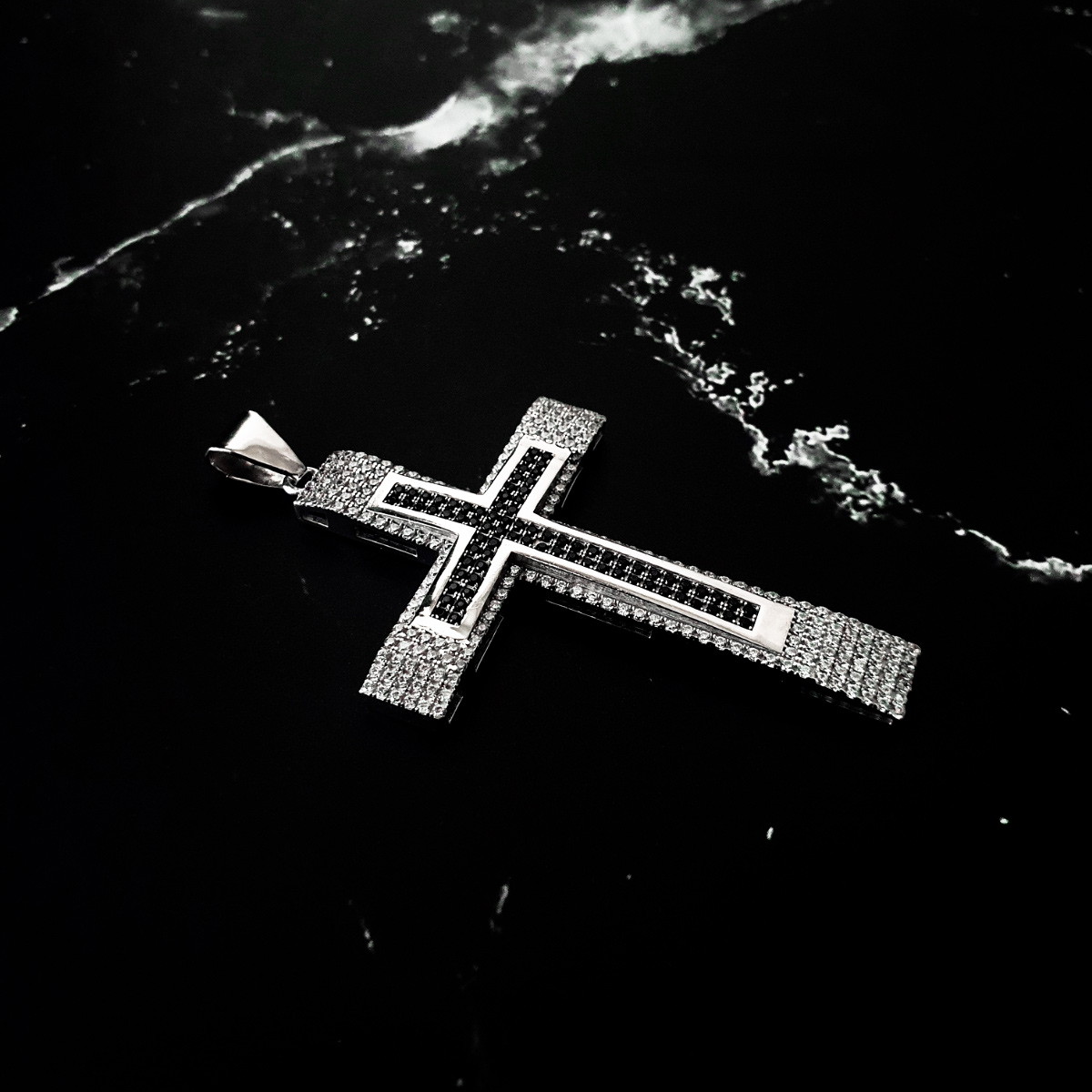 Cruz de plata .925 hombre bitono con piedra zirconia suiza y rodio blanco