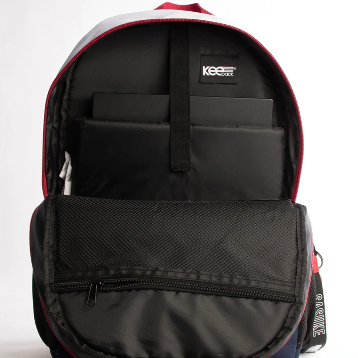 Mochila Naruto Sasuke Con Porta Laptop Edición Especial Original