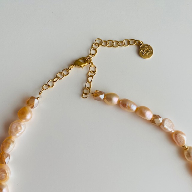 Collar perlas cultivadas y cristales- Baño de Oro 18K