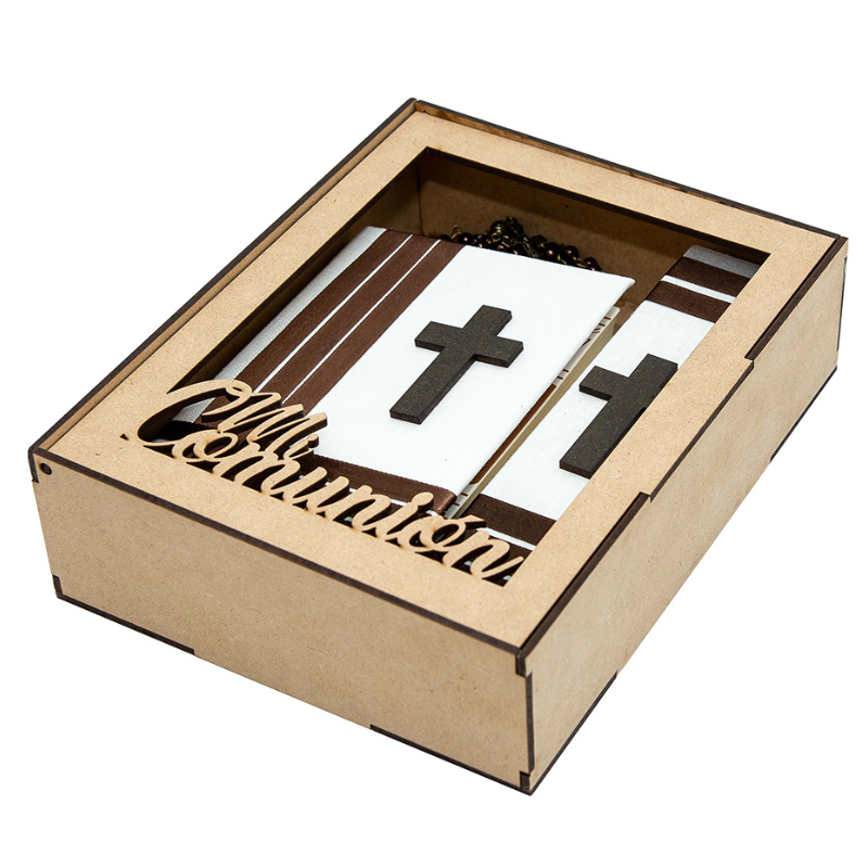 Casa Gala, Kit Set Primera Comunión para niño, con estuche MDF, Vela cuadrada, Rosario, Biblia, cirio, Color beige y listones color chocolate