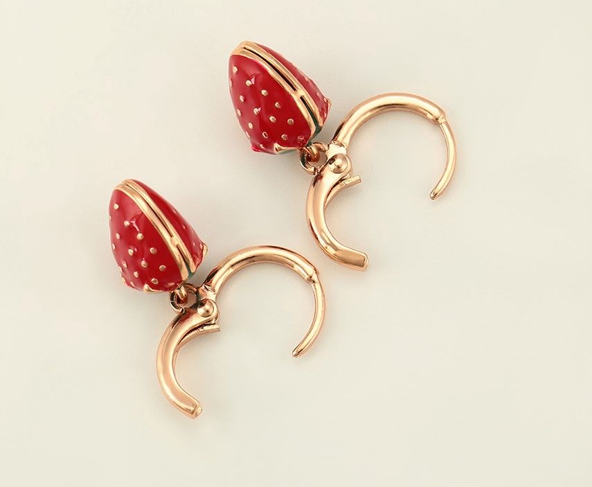 Aretes Fresa Niña y Mujer Oro Laminado Rosado 18k Arracadas Huggies Finas