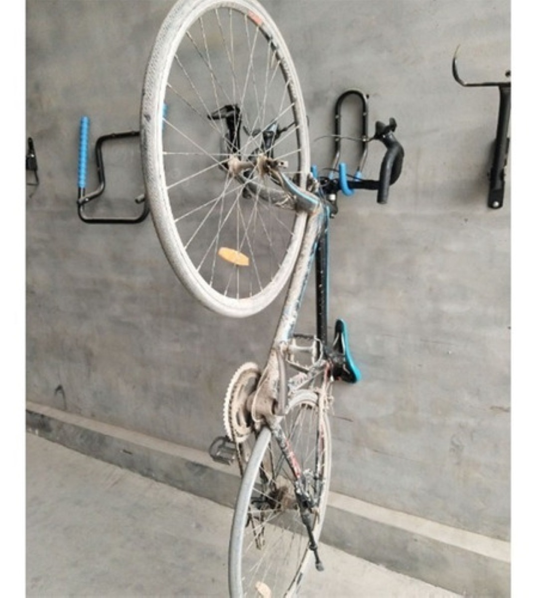 Gancho Soporte Doble Para Colgar Bicicletas A La Pared